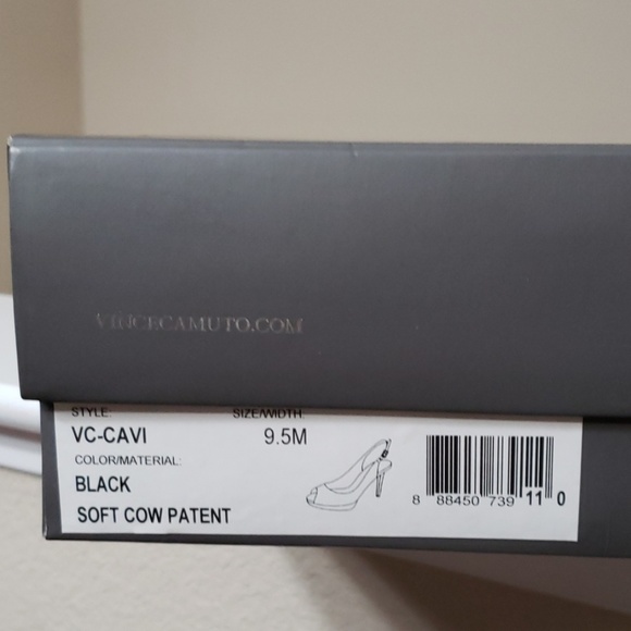 Black patent heels , Vince Camuto - Picture 3 of 3